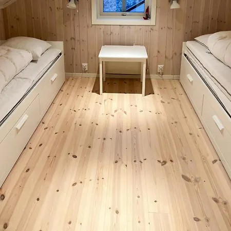 Moderne Bjerghytte Med Panoramaudsigt *